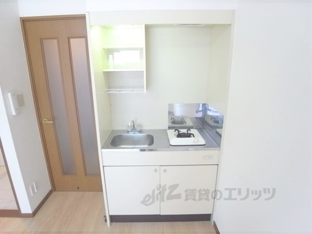 キッチン　１口コンロ付です