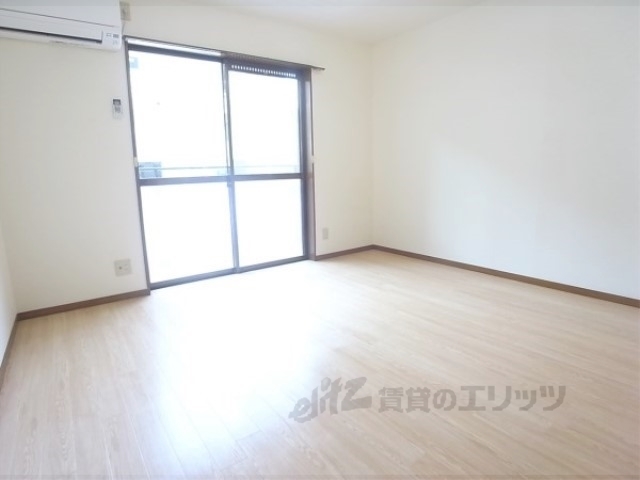 居室・リビング　日当り良好です