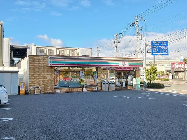 コンビニ　セブンイレブン小雑賀店様（コンビニ）まで350m