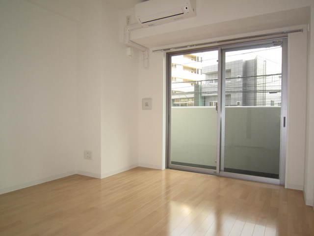 その他部屋・スペース　南西向き6.4帖洋室