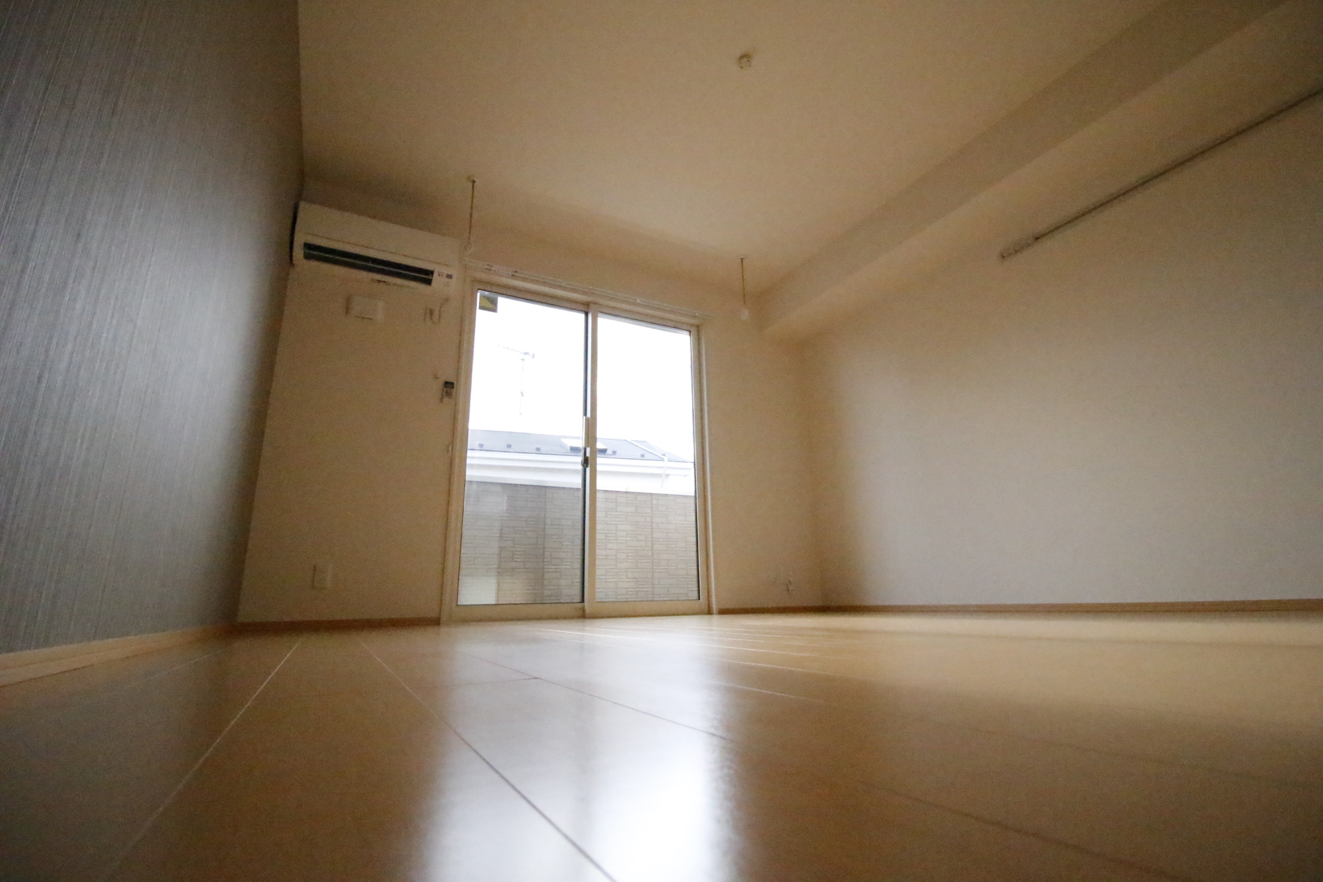 居室・リビング　別の部屋の写真です