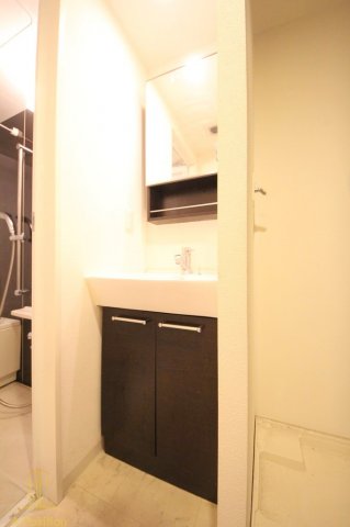 洗面設備　レジェンドール心斎橋EAST