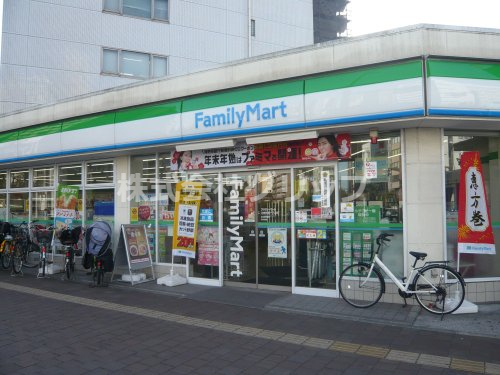 コンビニ　ファミリーマート 川崎貝塚一丁目店（コンビニ）まで295m