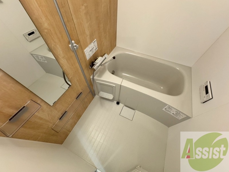 バス・シャワールーム　お風呂になります。一日の疲れを癒してくださいね。