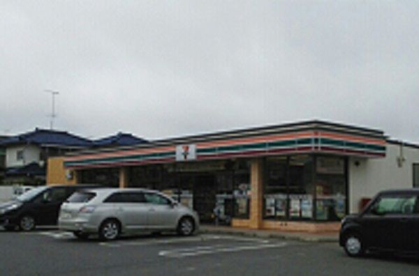 コンビニ　セブンイレブン（コンビニ）まで450m