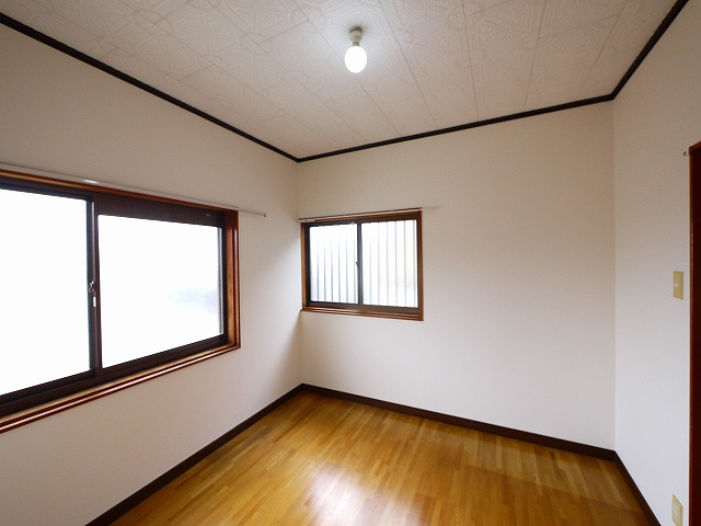 居室・リビング　広々とした洋室です