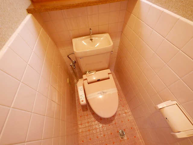 トイレ　清潔感のあるトイレです