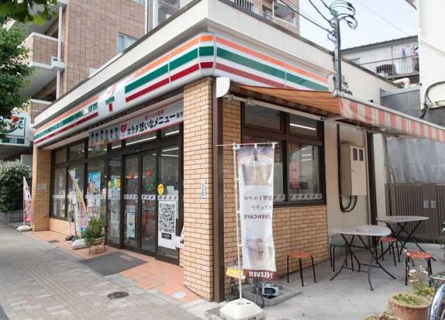 コンビニ　セブンイレブン　文京本駒込１丁目店（コンビニ）まで106m