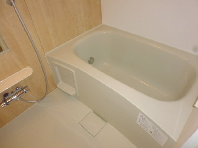 バス・シャワールーム　追い焚きバス