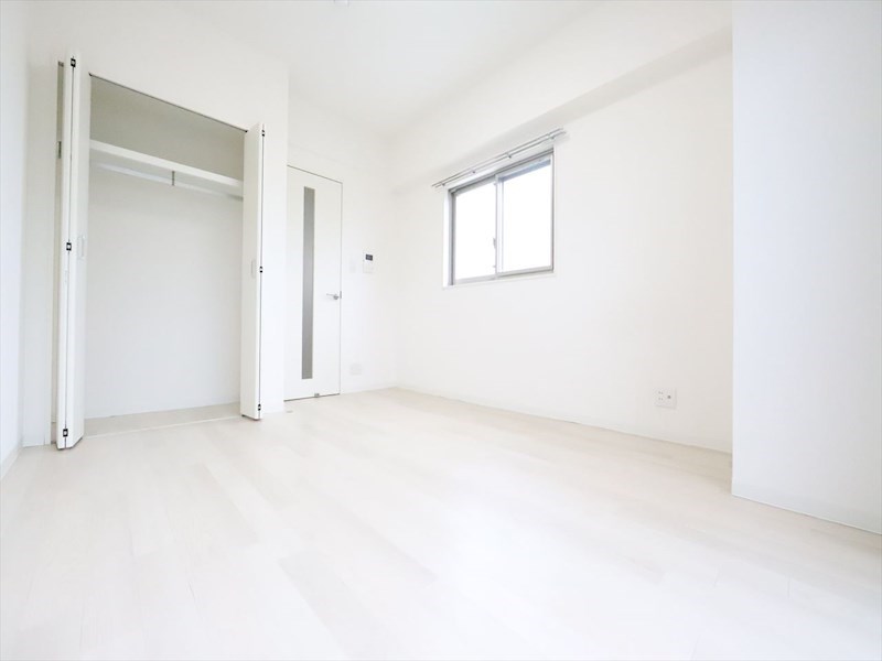 その他部屋・スペース　洋室7.3帖　クローゼット付（収納充実してます）