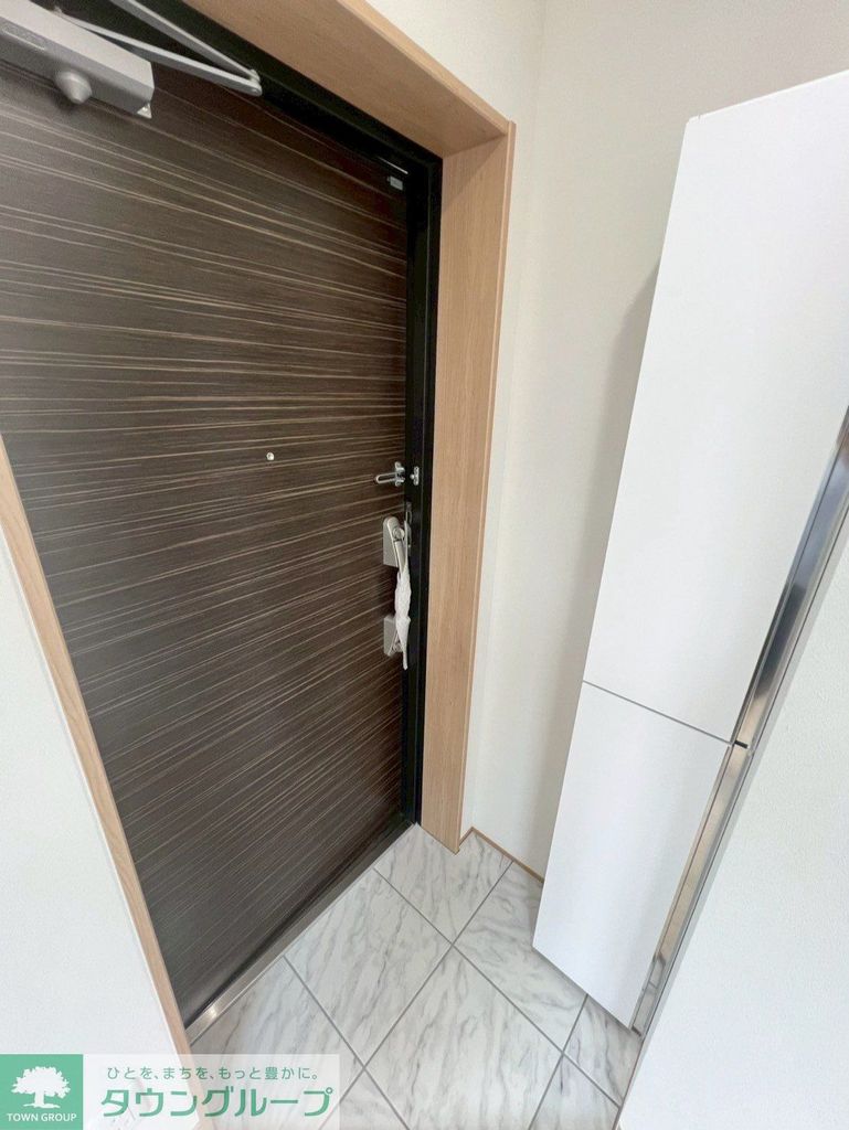 玄関　お部屋探しはタウンハウジングへ♪