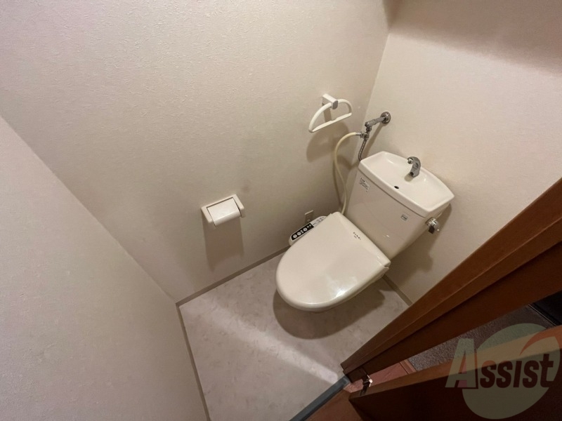 トイレ　ウォシュレット機能がついたトイレ。安心して使用できますね。