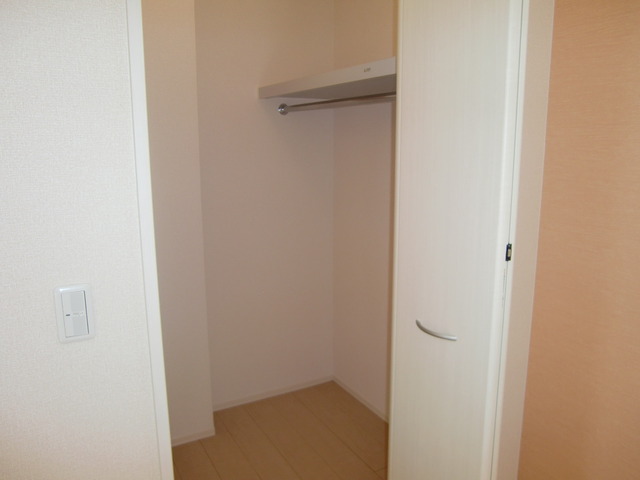 収納　ウォークインクローゼット