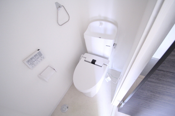 トイレ　※別部屋の写真です