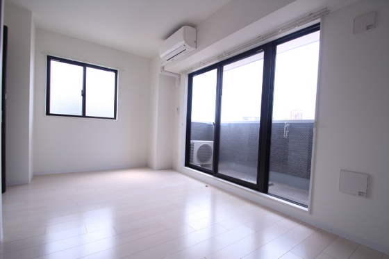 居室・リビング　※別部屋の写真です