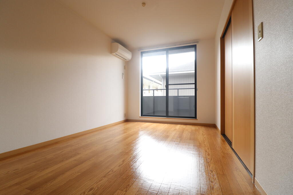 居室・リビング　ダイニングキッチンです♪