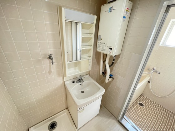 洗面設備　※別部屋の写真です