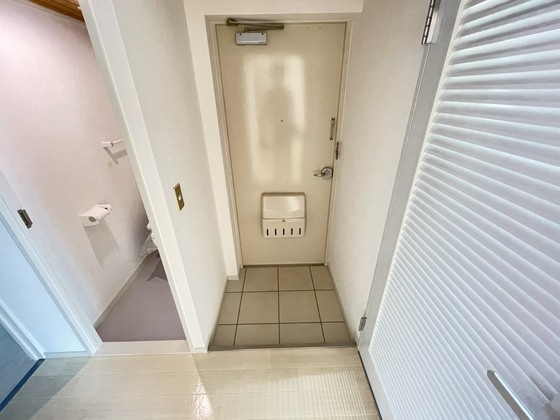 玄関　※別部屋の写真です