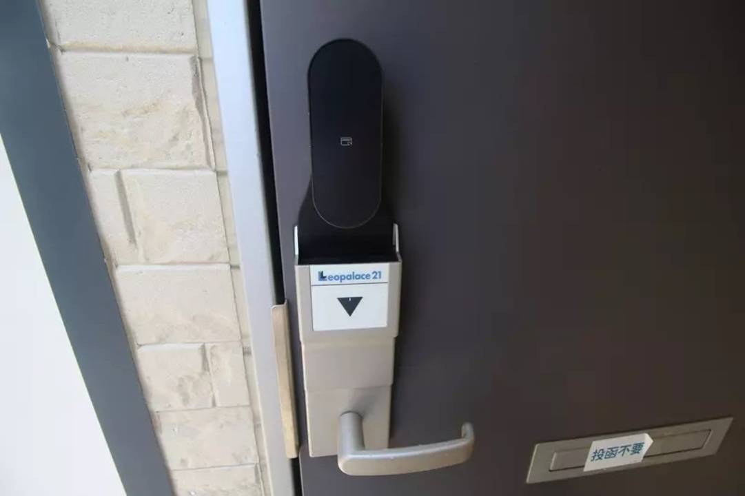 玄関　テンキーロック