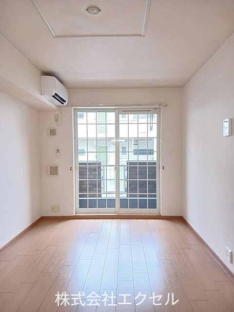 居室・リビング　明るい室内です。