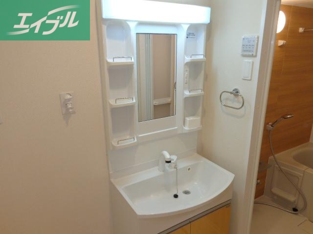 洗面設備　洗髪洗面化粧台