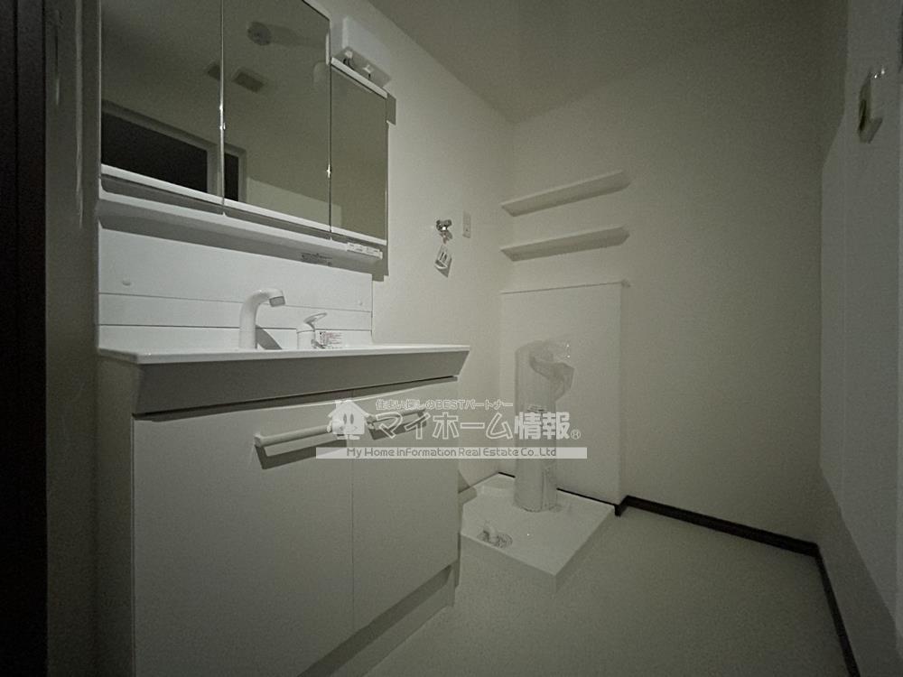 洗面設備　※内観写真は202号を引用しており、内装が異なる場合がござい