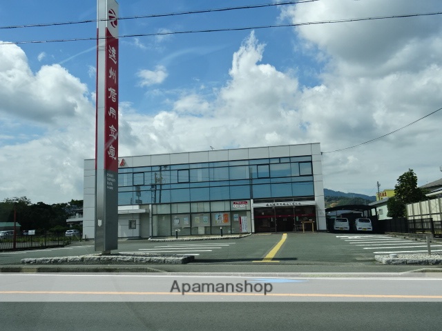 銀行　遠州信用金庫三ケ日支店（銀行）まで401m