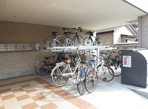 ＪＲ総武線 幕張駅 徒歩9分 4階建 築10年の外観写真