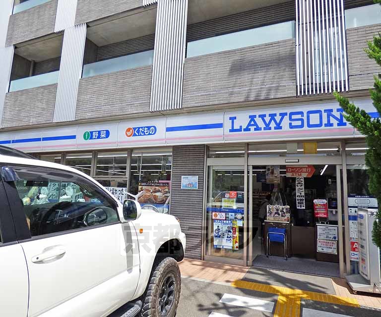 コンビニ　ローソン京都金閣寺前店（コンビニ）まで272m