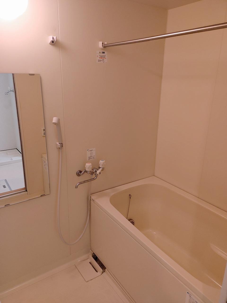 バス・シャワールーム　写真は別部屋です。