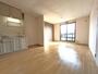 居室・リビング　リビング１１．５帖　南向きのお部屋です♪