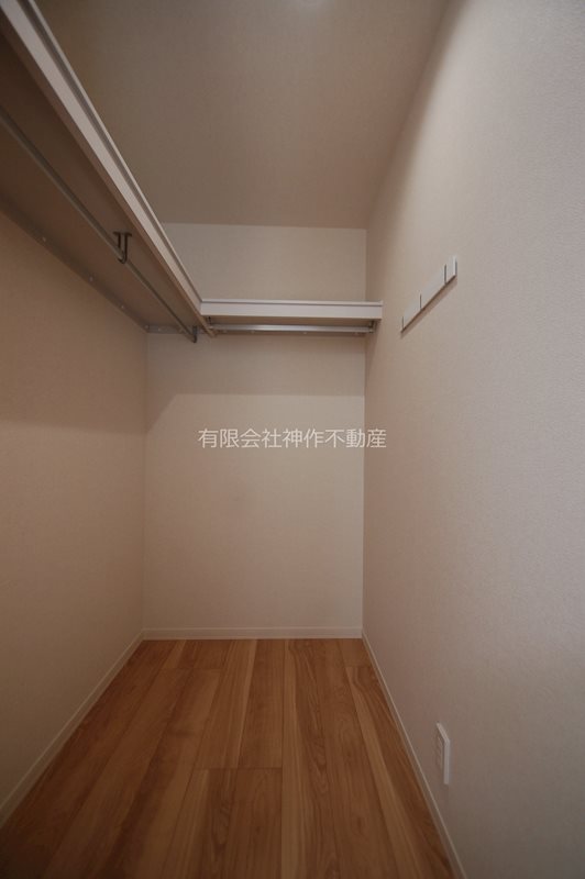 収納　ウォークインクローゼット