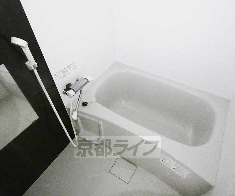 バス・シャワールーム　きれいなお風呂です。