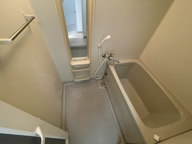 バス・シャワールーム　※別号室の写真です。