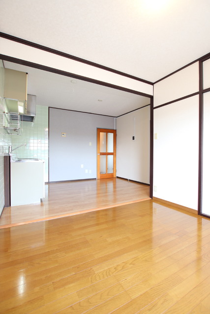 居室・リビング　※同物件、別号室の為参考写真になります。