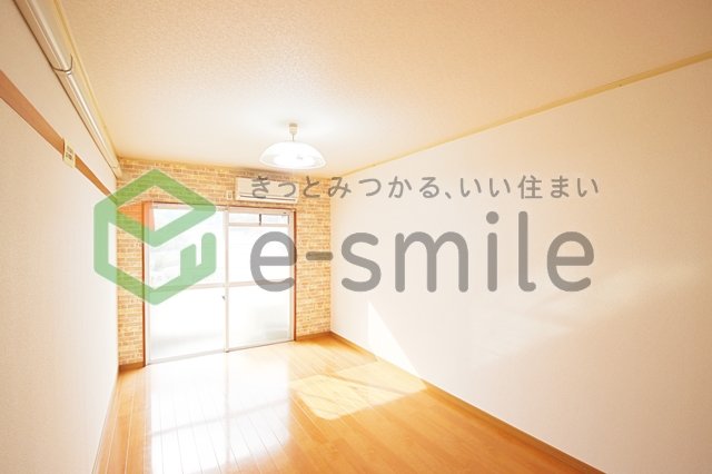 居室・リビング　使いやすい居間です