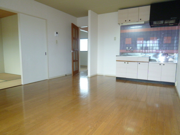 居室・リビング　こちらのリビングで趣味の時間をお楽しみください