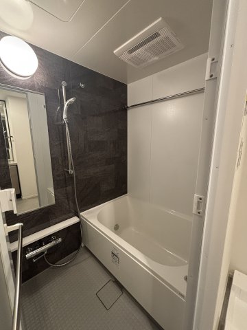 バス・シャワールーム　別部屋参考写真