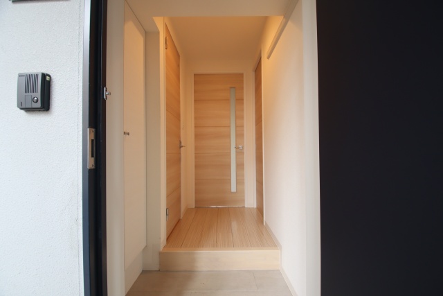 玄関　※別室の参考写真の為、現況優先です。