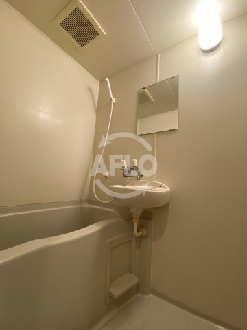 バス・シャワールーム　エスリード梅田東　バスルーム