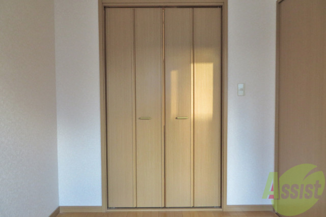 収納　クローゼットはこちら。中の広さが気になりますね。