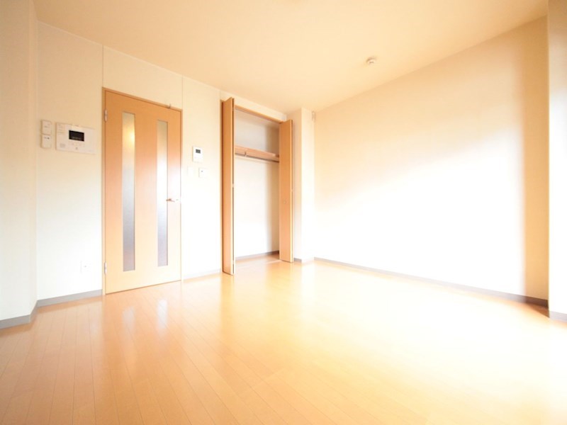 居室・リビング　洋室9帖　クローゼット付（収納充実してます）