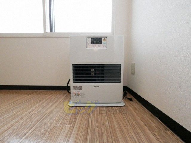 その他設備　経済的で暖かい灯油ストーブ付きです♪