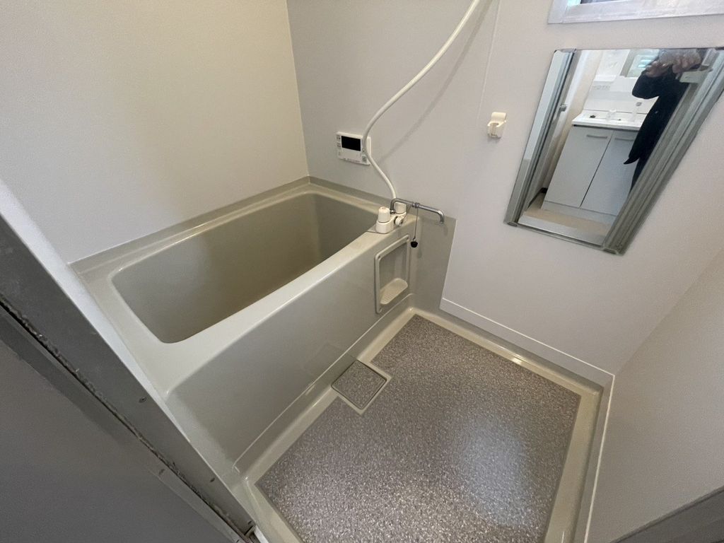 バス・シャワールーム　バス
