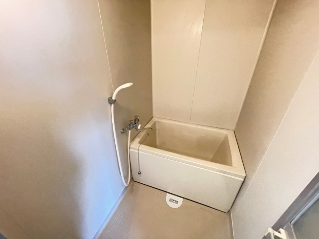 バス・シャワールーム　広く使えるバスです