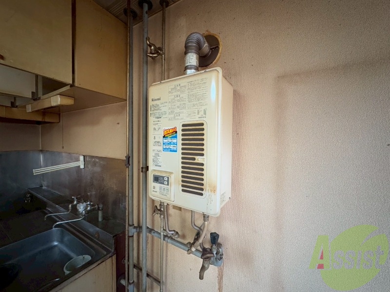 その他設備　ガス給湯器です。操作しやすいパネルになってます。