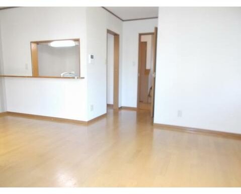 居室・リビング　使いやすい形の為、レイアウトを楽しめます♪