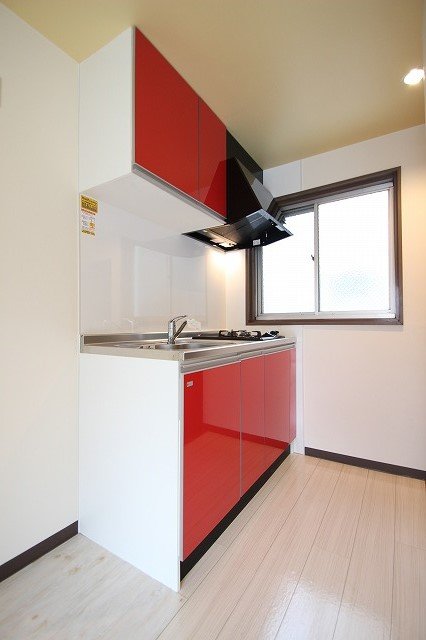 キッチン　同物件別号室の写真です。