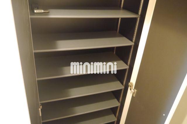 収納　たっぷり入るシューズボックス