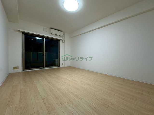 居室・リビング　コンフォリア新宿御苑I